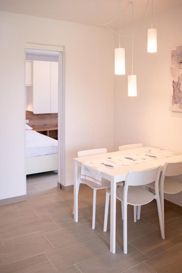 Arti Holiday Homes Banjol Екстериор снимка