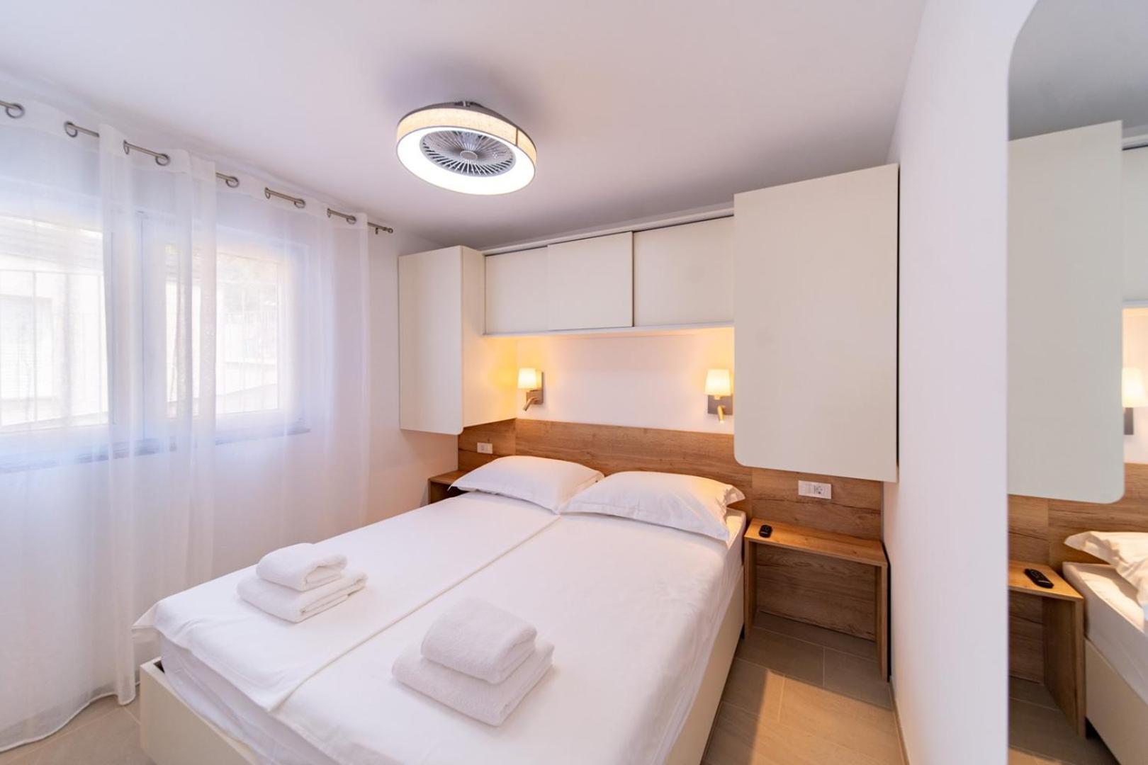 Arti Holiday Homes Banjol Екстериор снимка