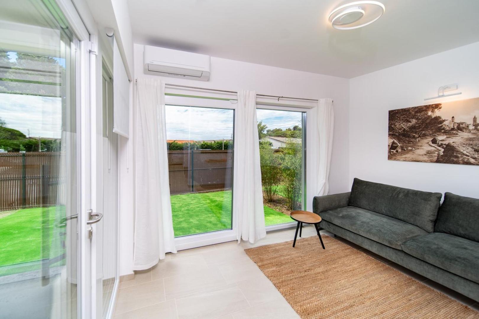 Arti Holiday Homes Banjol Екстериор снимка