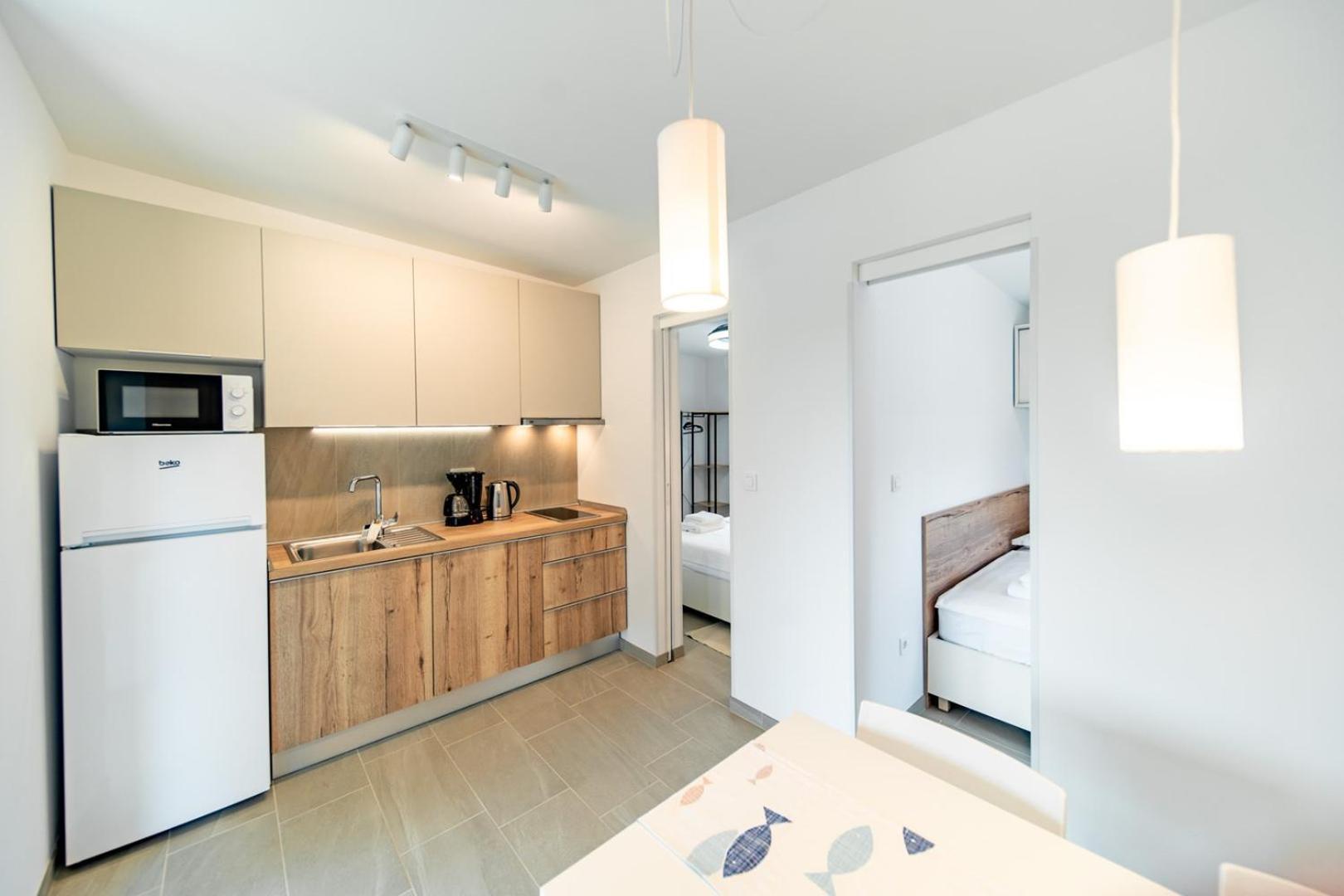 Arti Holiday Homes Banjol Екстериор снимка