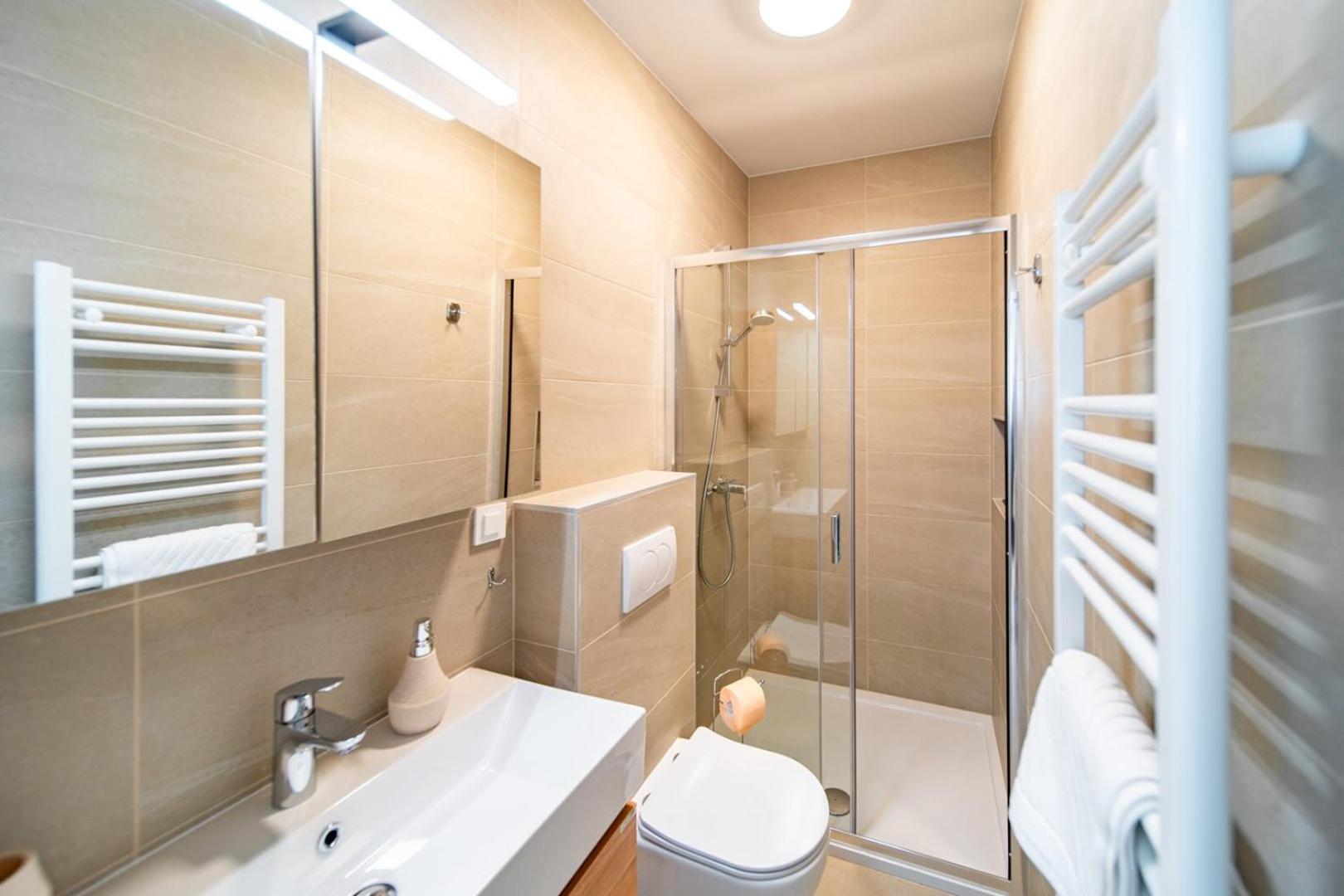 Arti Holiday Homes Banjol Екстериор снимка