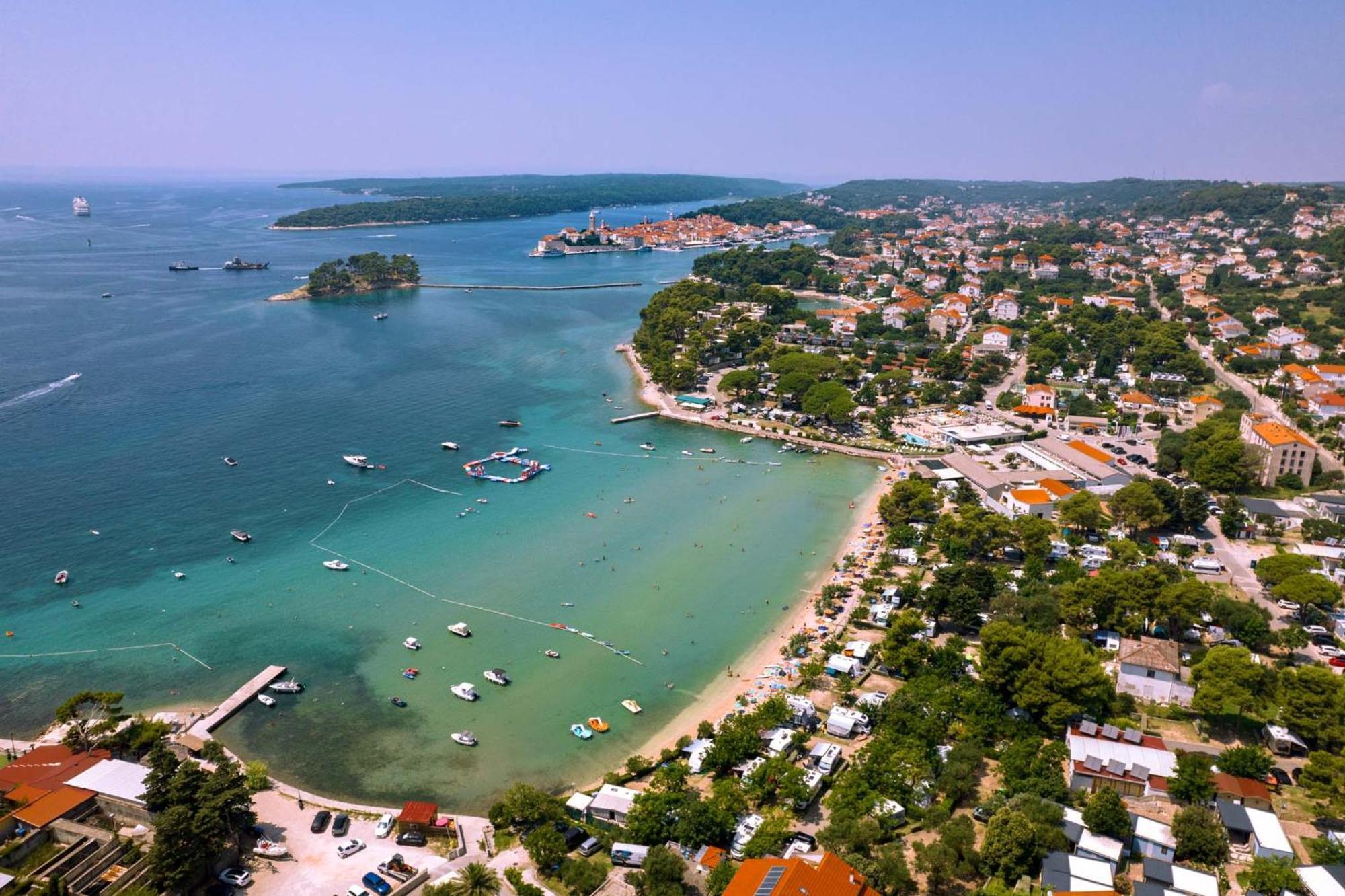 Arti Holiday Homes Banjol Екстериор снимка